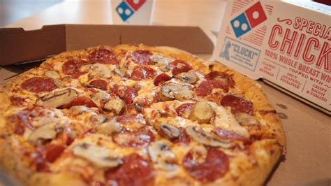 Dominos is the best pizza - We’re big fans of math and pizza here at Lifehacker, so you probably already know that it’s always a better deal to buy a large pizza instead of a smaller pie. We’re big fans of ma...